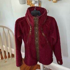 Burgundy KUHL Sherpa Sz Sm Fleece Jacket with Brown Accents